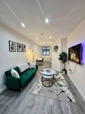The Emerald Suite - 1BED Leicester City Centre
